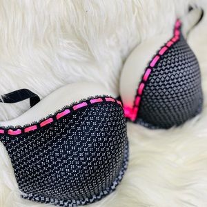 VS Bombshell plunge padded push-up bra